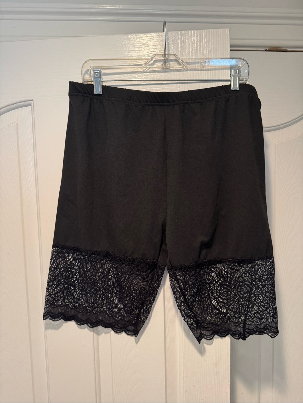 Black Lace Hem Bike Shorts - Women